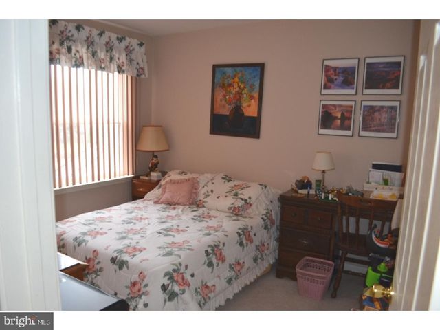 302 DORAL, Blackwood, NJ 08012