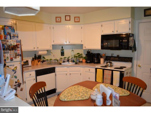 302 DORAL, Blackwood, NJ 08012