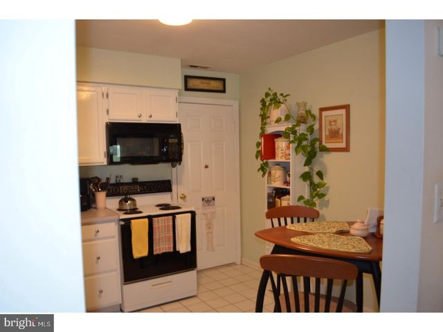 302 DORAL, Blackwood, NJ 08012