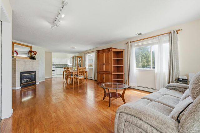 400 Plover Court, New Windsor, NY 12553