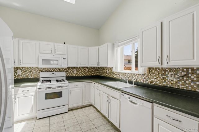 400 Plover Court, New Windsor, NY 12553