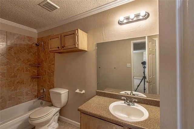 2200 E Trinity Mills Road 312, Carrollton, TX 75006