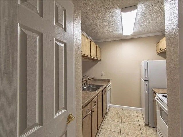2200 E Trinity Mills Road 312, Carrollton, TX 75006