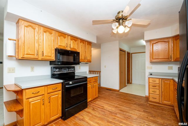 2919 W ROHMANN Avenue, West Peoria, IL 61604
