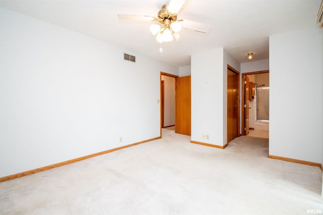2919 W ROHMANN Avenue, West Peoria, IL 61604