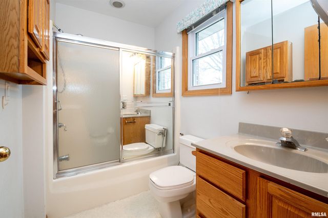 2919 W ROHMANN Avenue, West Peoria, IL 61604