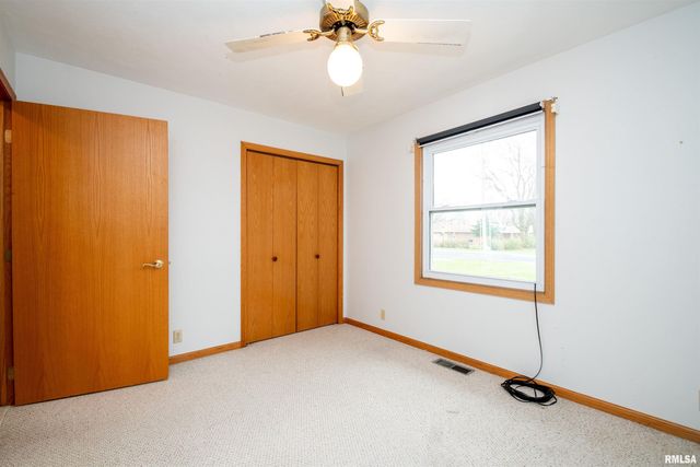 2919 W ROHMANN Avenue, West Peoria, IL 61604