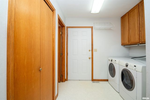 2919 W ROHMANN Avenue, West Peoria, IL 61604