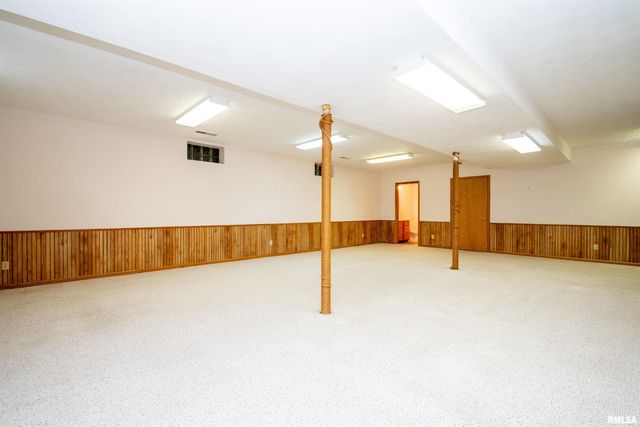 2919 W ROHMANN Avenue, West Peoria, IL 61604