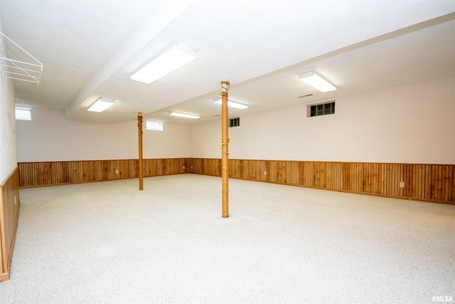 2919 W ROHMANN Avenue, West Peoria, IL 61604