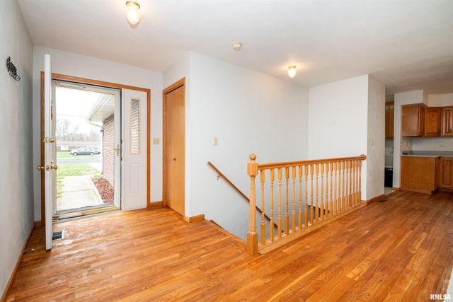 2919 W ROHMANN Avenue, West Peoria, IL 61604