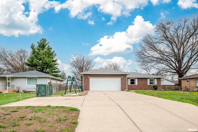 2919 W ROHMANN Avenue, West Peoria, IL 61604