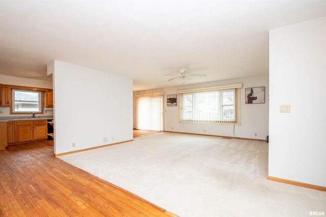 2919 W ROHMANN Avenue, West Peoria, IL 61604