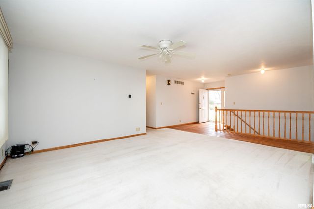 2919 W ROHMANN Avenue, West Peoria, IL 61604