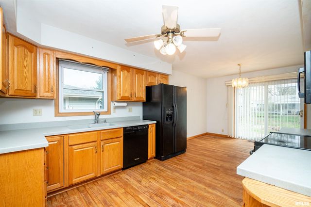 2919 W ROHMANN Avenue, West Peoria, IL 61604