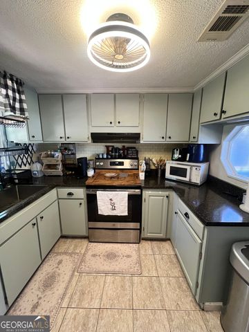748 Old Toomsboro Road, Dublin, GA 31021