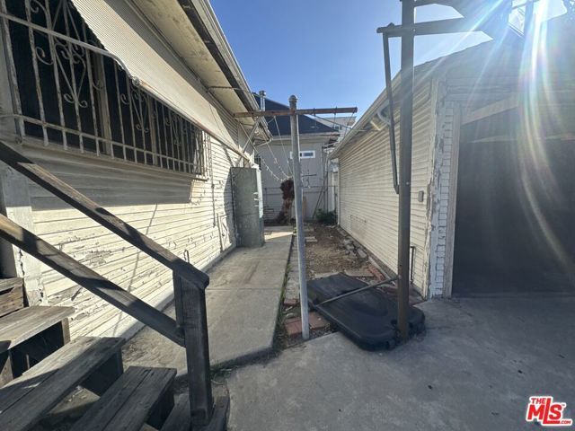 1025 S Kenmore Avenue, Los Angeles, CA 90006