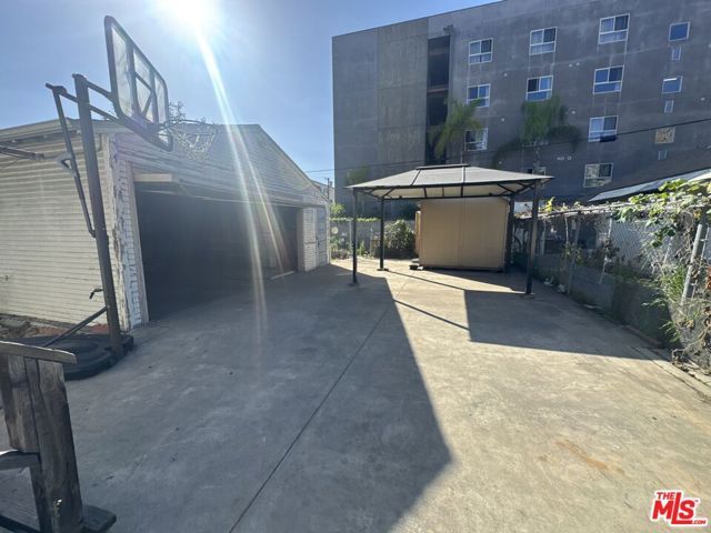 1025 S Kenmore Avenue, Los Angeles, CA 90006