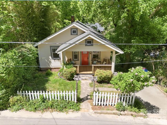 86 Annandale Avenue, Asheville, NC 28801