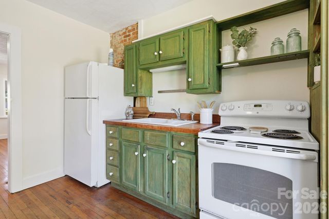 86 Annandale Avenue, Asheville, NC 28801