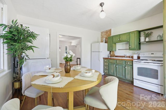 86 Annandale Avenue, Asheville, NC 28801