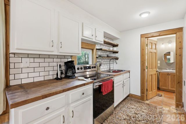 86 Annandale Avenue, Asheville, NC 28801