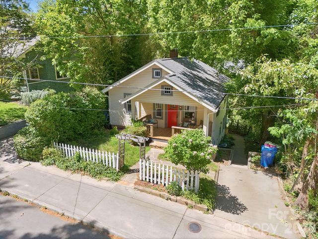 86 Annandale Avenue, Asheville, NC 28801