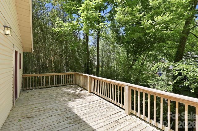 86 Annandale Avenue, Asheville, NC 28801
