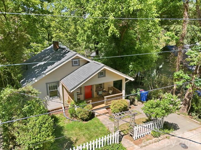 86 Annandale Avenue, Asheville, NC 28801