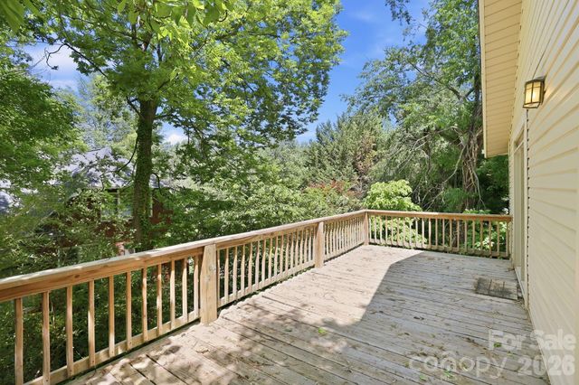 86 Annandale Avenue, Asheville, NC 28801