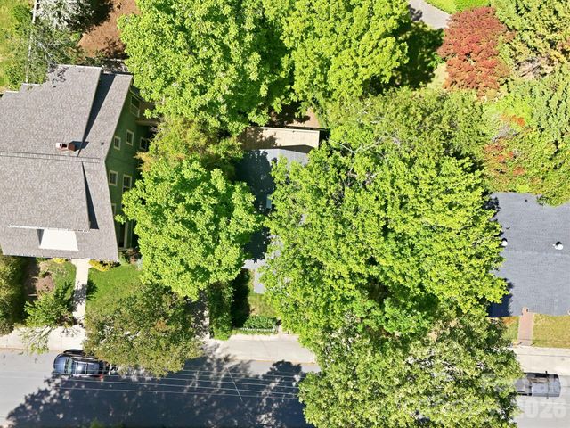 86 Annandale Avenue, Asheville, NC 28801