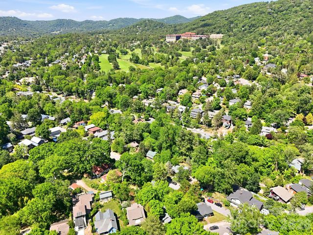 86 Annandale Avenue, Asheville, NC 28801