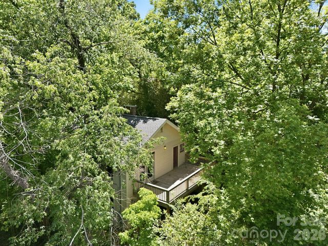 86 Annandale Avenue, Asheville, NC 28801