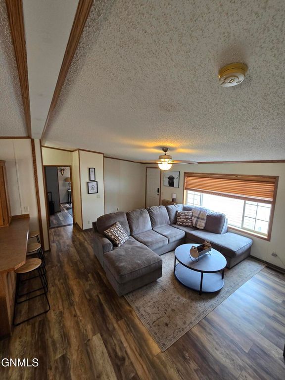 4019 Chandler Lane, Bismarck, ND 58503 photo 5