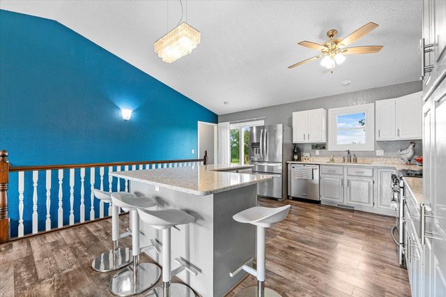 11655 Sunset Circle, Hutchinson, MN 55350