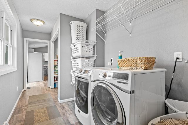 11655 Sunset Circle, Hutchinson, MN 55350