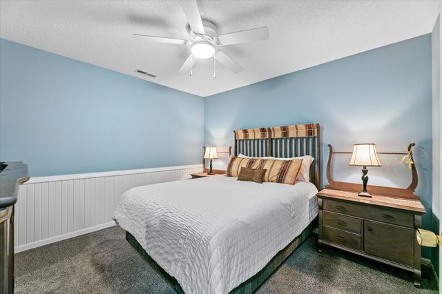 11655 Sunset Circle, Hutchinson, MN 55350