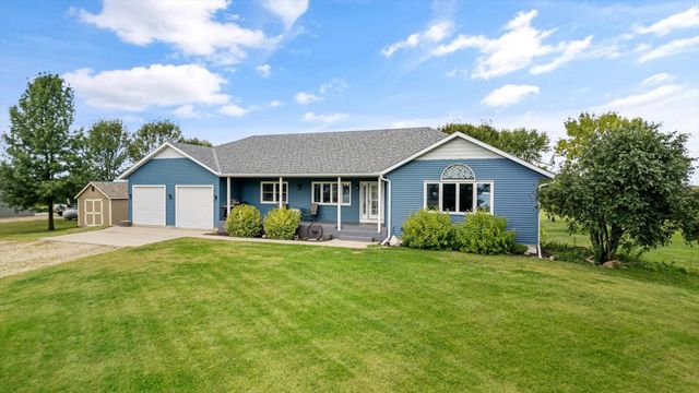 11655 Sunset Circle, Hutchinson, MN 55350