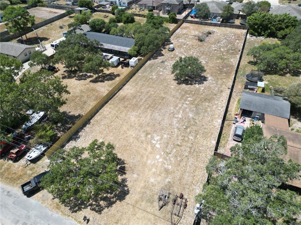 3746 Lynda Lee Dr, Corpus Christi, TX 78418 — photo 5