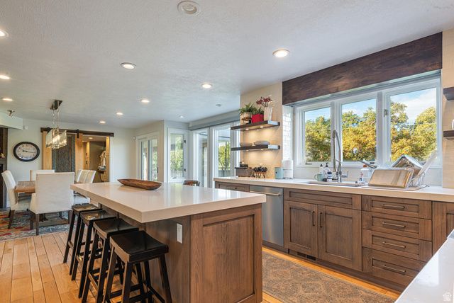 8364 S ETIENNE WAY, Sandy, UT 84093
