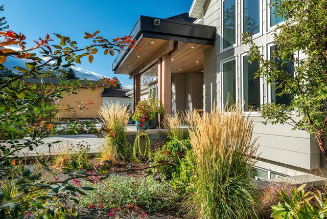 8364 S ETIENNE WAY, Sandy, UT 84093