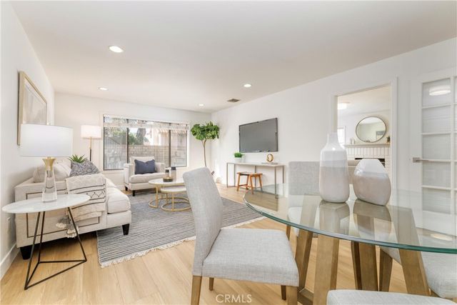 21602 Bedford Way, Saugus, CA 91350