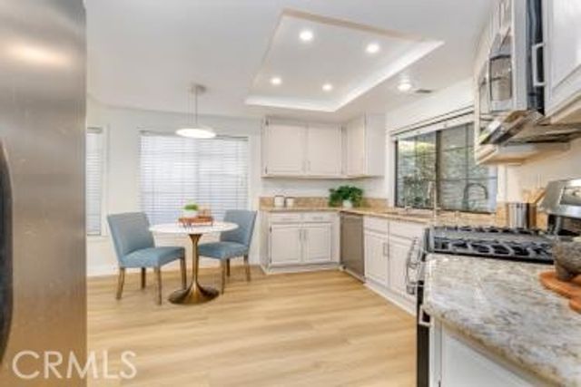 21602 Bedford Way, Saugus, CA 91350