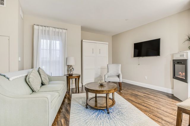 1 Ocean Ave # 306, York, ME 03909