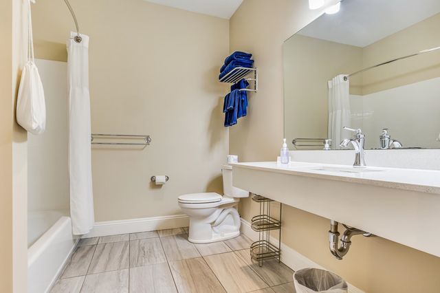 1 Ocean Ave # 306, York, ME 03909