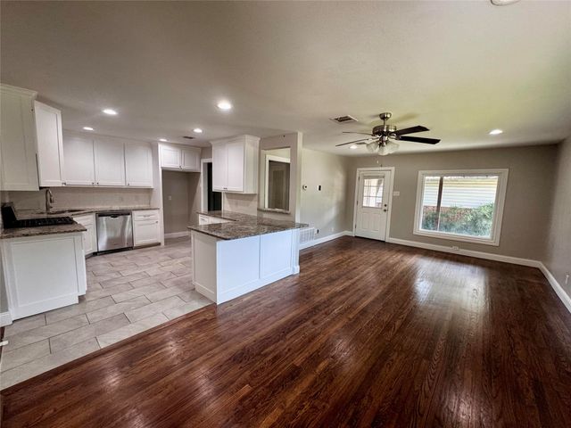 4657 Selkirk Drive, Fort Worth, TX 76109