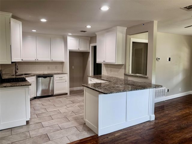 4657 Selkirk Drive, Fort Worth, TX 76109