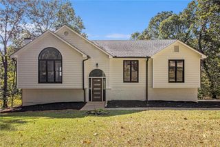 29 Greenwood SW Drive, Cartersville, GA 30120