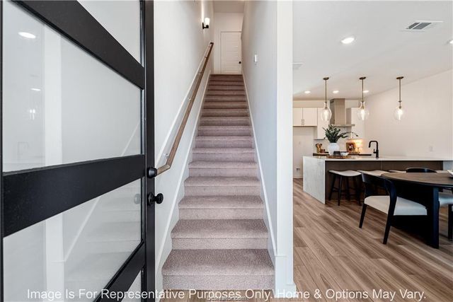 1207 Dorothy Lane, College Station, TX 77845
