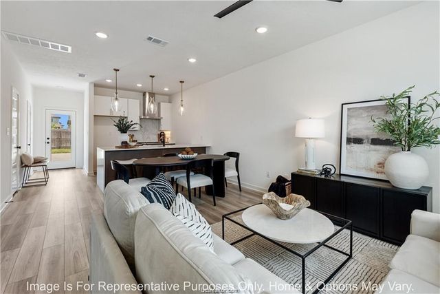 1207 Dorothy Lane, College Station, TX 77845